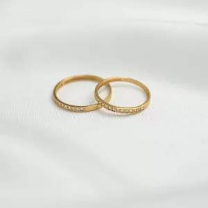 Anillo Cintillo Oro Amarillo 18k con circones