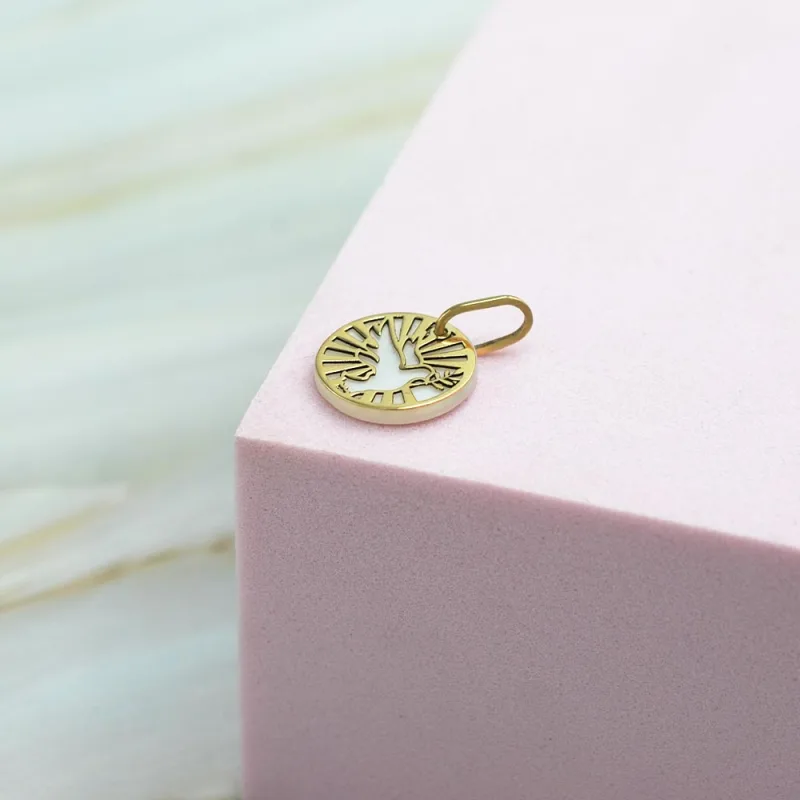 Colgante Espíritu Santo de Oro Amarillo 18k y Nacar