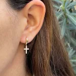 Aro Argolla con Cruz Colgante de Oro Amarillo 18k y circones