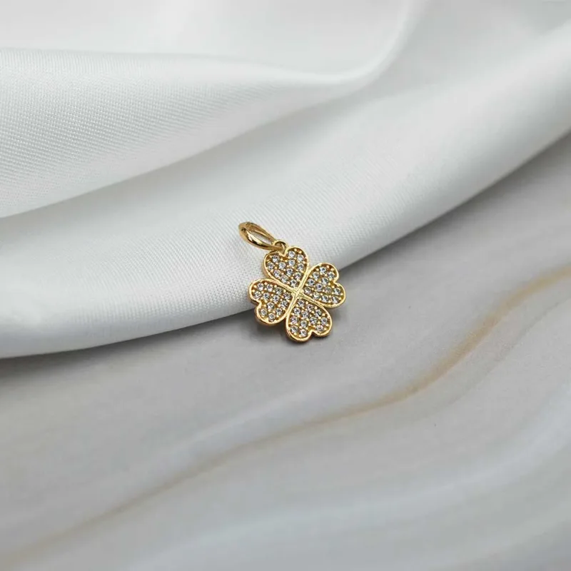 Colgante Trebol Oro 18k