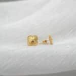 Aro Trebol de oro amarillo 18k, aro para mujer.