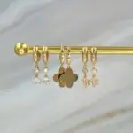 Aros modernos de oro amarillo – regalo perfecto y atemporal