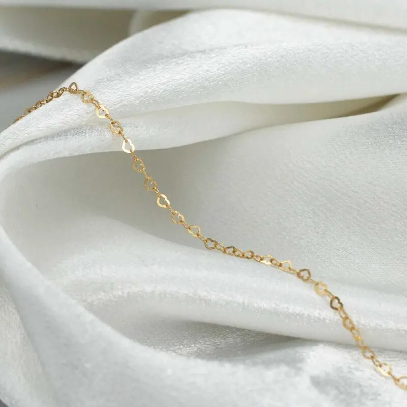 PUL_LOVE3 Pulsera delicada de oro 18K – joya sutil y femenina