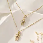 Collar de hija en plata 925 con acabado oro, diseño delicado y significado familiar.