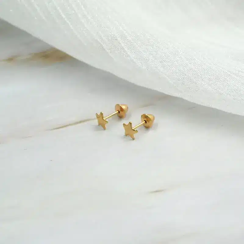 Aro Abridor de estrella, de oro amarillo 18k con broche con tope