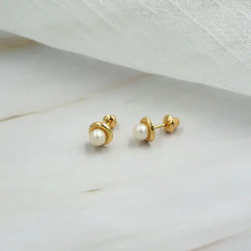 Aro Abridor de oro amarillo 18k con perla natural. Perfecto como regalo!
