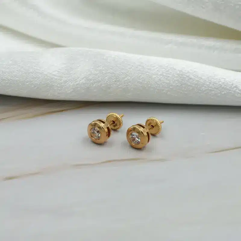 Aros Punto de Luz de Oro Amarillo 18K de 6 mm con circon y broche de tornillo